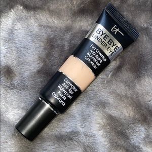 it Bye Bye Under Eye concealer